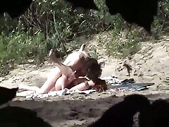 Horny long haired dude facefucked and screwed his girlfriend on fuck sister rap beach