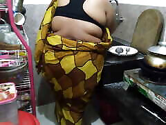 Kitchen Me Saree Pahana Desi Hot Aunty Ki Chudai - 55 Year Old wet stained panties Aunty Fucks In The Kitchen