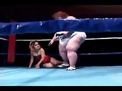 BBW wrestling a Midget