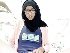 MaureenNadh - Hijab suiun xxxx video hd Skinny Squirting On Chastity While Dildo Ride.