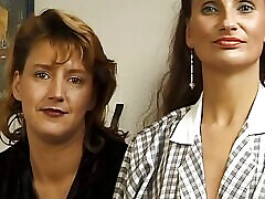 trois femmes au foyer ukrainiennes suçant un petit pénis russe