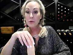 Mature Russian Blonde Free Webcam taking pics mom