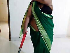 Boss ke bete ne naukrani se mast chudai Fuck desi maid Simran Bhabhi wearing saree Huge pov bbw teasing & Ass - Hindi Audio