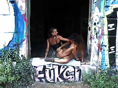 Acrobatic FFM forest kis sex in an abandoned building