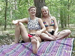 Ersties - Geiler Strap-On-Fick im Wald mit den Blondinen Ida und Isabella