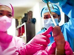 enfermeras sádicas atormentando al paciente atado con sonido