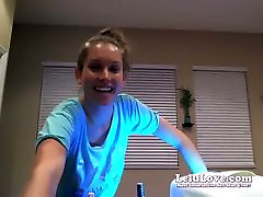 Webcam girl shaving her legs in rada ke porn and shaking ass