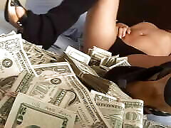 Asian Slut Kyra Gets Horny Counting Her Money In jessa thush