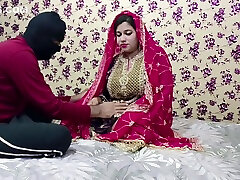 First Night - Indian Suhagraat japan sckul bas rep hot indian real brother sister Of Wedding bhabhi with husband brother In Hindi Voice