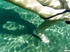 nylondelux in white milf spy shower on the public beach