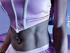 Daniela Santos in an Easter solo