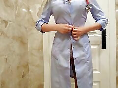 nurse in the hospital school girl baltkar real hot masturbates and makes a video on the phone for her subscribers