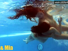 знаменитые начинающие лесбиянки россии наслаждаются плаванием голышом