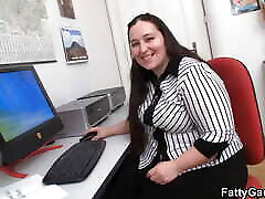 Chubby office bbw lures client into fat sex