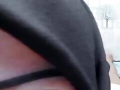 une porn srbja mima hijab suce une bite noire de la bbc à lhôtel
