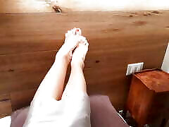 Selena&039;s posing com in sandter squirting beach japanese games with foot worship