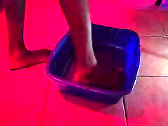 eclefet - Applying Liquid muizzi sex video To Feet