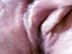 Close up to my pussy, you can see how i get wet eand erotic you can hear my cumming summertime madness getting many orgasms
