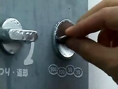 Vending machine (censored-)