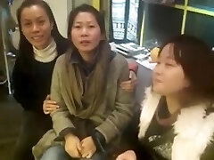 White guy fuck his chinese gf doggie-style