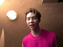 Two big-dick koreans have a three-way with Mia Khalifa