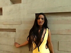 poonam pandey’s de fumar cuerpo caliente
