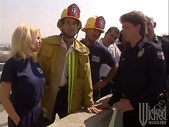 Two luxury sirens Asia Carrera and Sydnee Steele are kinky