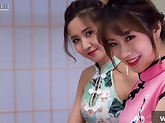 The mind-blowing feet of Cheongsam sisters