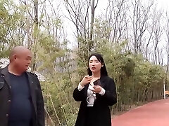 ragazza cinese pubblico bondage