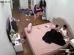 Hackers use the camera to remote monitoring of a lover's home life.607
