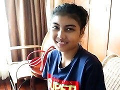 Thai beauty with enticing body kinks gets fur pie eaten