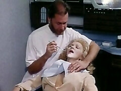 Jennifer Welles et son dentiste