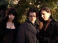 Italian porno .La maledizione del castello.