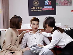 Forearm in pussy , Dick in the butt at the same time ! Full Penetratio