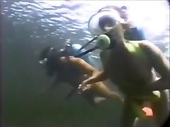 Vintage Scuba lez hott