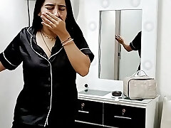 Sucking a rich and good-sized trouser snake at home - Porn in Spanish