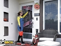 BANGBROS - Where's Bruno's Rod? Inside A Pumpkin, Waiting For Evelin Stone
