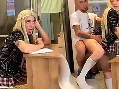 while I do my homework my stepbrother comes and boinks me