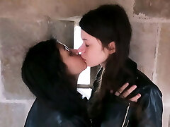 Public hookup on the streets of Barcelona - DOLLSCULT