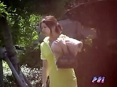Jaw-dropping public nudity video with some whimsical girl being easily fooled