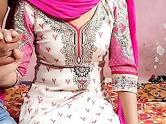 Punjabi ladaki ne salwar pahankar apane yaar se chudwai
