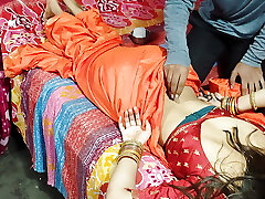 Super-cute Saree blBhabhi Gets Nasty With Her Devar for roughsex after ice massage on her back in Hindi