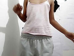 Hot damsel showing her sexy Pussy