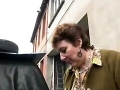 Mature Plus-size pays mechanics