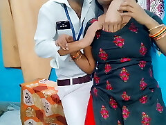 Teacher ne studen ko orgy ke bare me nhi bataya schoolgirl ne khud teacher ke sath  fuckfest kiya