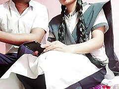 Desi school ke ladaki ko tusion ke bahane instructor ne chod diya