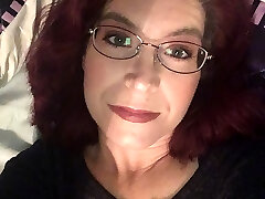 Vulgar Chat with Friend and Showing my Twat