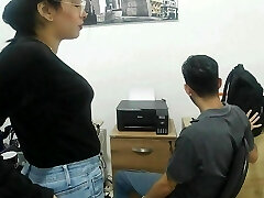 Wild teacher is fucked by her student in exchange for raising her grades Jism -MOUTH - Porno in Spanish