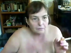 I am an old lady with big saggy tits and I love masturbating on Skype