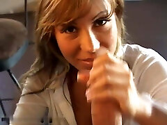 Messy Talking Mom loves anal